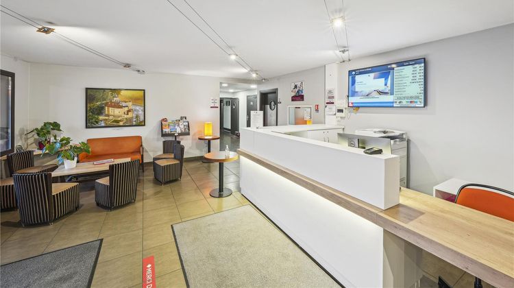 Hotel Akena La Brede Lobby