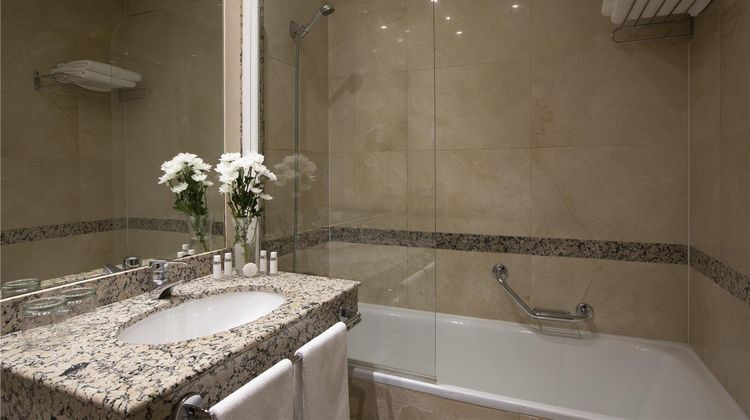 Hotel Corona de Castilla Room