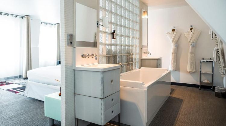 Kube Hotel Paris Room