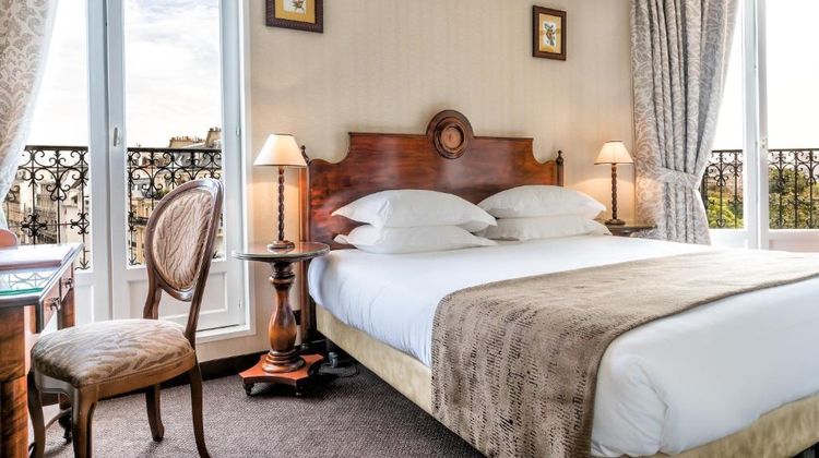 Villa Montparnasse Room