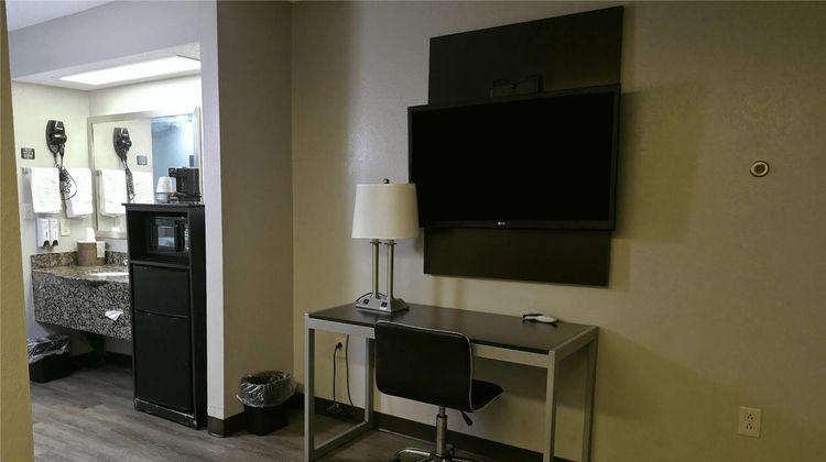 Super 8 by Wyndham Richland MS Room