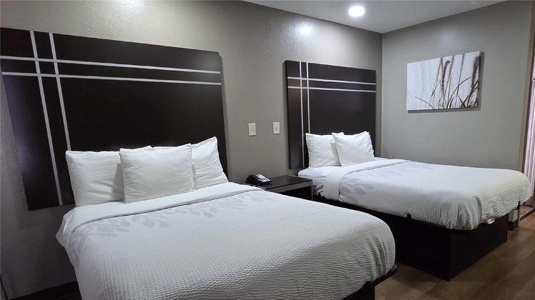 Super 8 by Wyndham Richland MS Room
