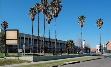 Q's Evander Hotel & Apartments