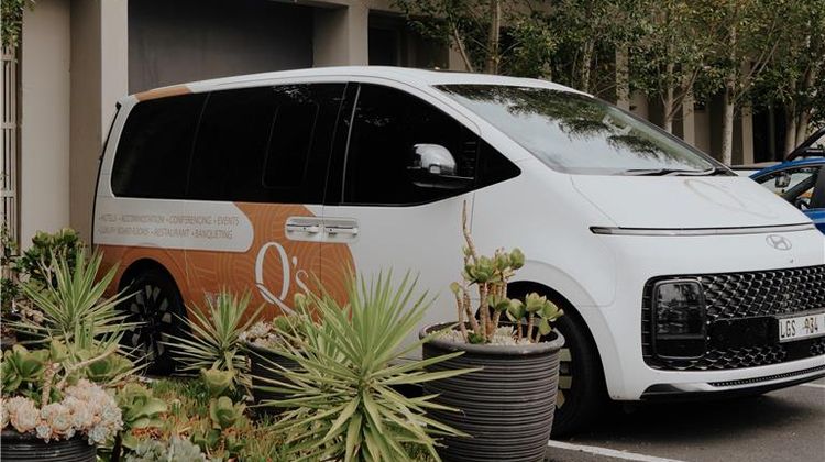 Q's Evander Hotel & Apartments Other