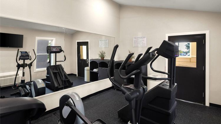 Hotel Detroit Airport Health