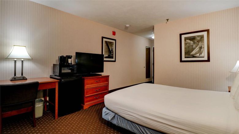 <b>Anchorage Inns & Suites Room</b>. Images powered by <a href="https://iceportal.shijigroup.com/" title="IcePortal" target="_blank">IcePortal</a>.