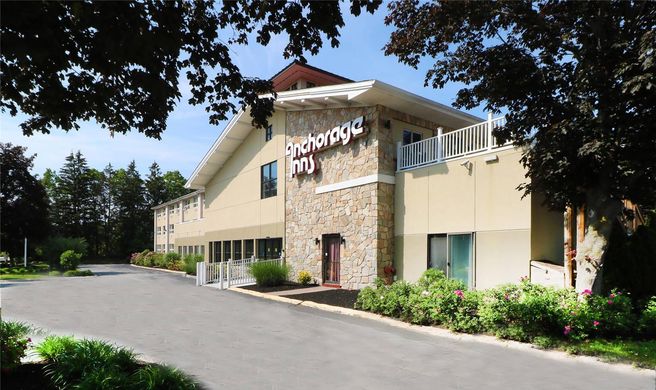 Anchorage Inns & Suites Exterior