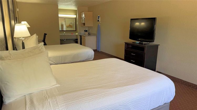 Baymont by Wyndham New Braunfels TX Room