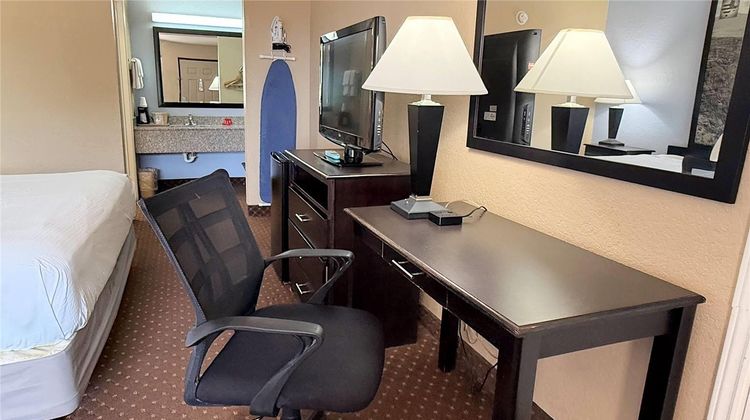 Baymont by Wyndham New Braunfels TX Room