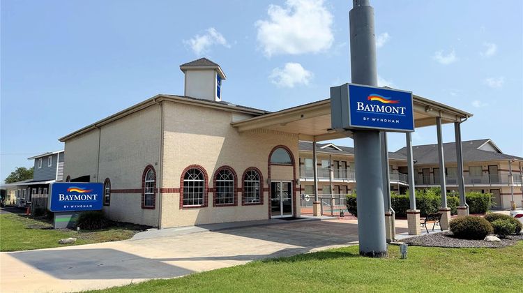 Baymont by Wyndham New Braunfels TX Exterior