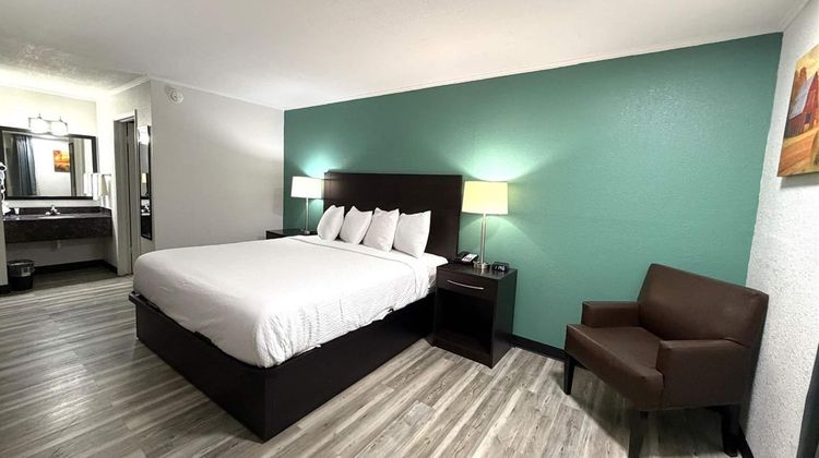 Baymont Inn & Suites Newton Room