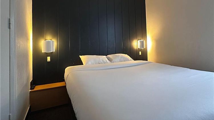 Fasthotel Laval Room