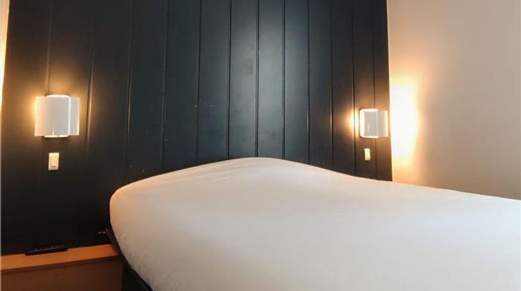 Fasthotel Laval Room