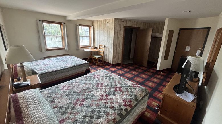<b>Country Inn Lancaster, SureStay Coll Room</b>. Images powered by <a href="https://iceportal.shijigroup.com/" title="IcePortal" target="_blank">IcePortal</a>.