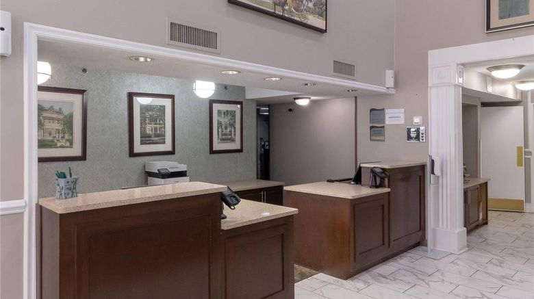 <b>Quality Inn & Suites Lobby</b>. Images powered by <a href="https://iceportal.shijigroup.com/" title="IcePortal" target="_blank">IcePortal</a>.