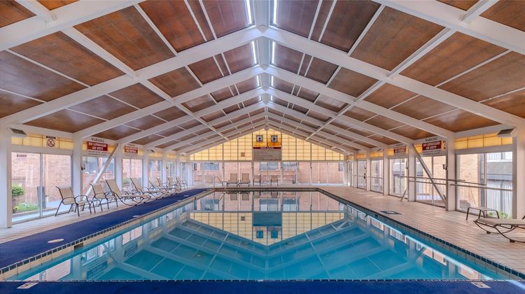 Quality Inn & Suites Pool