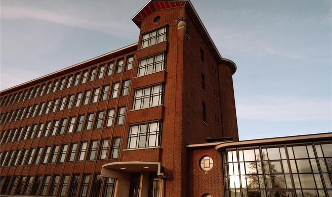 De Plesman Hotel Exterior