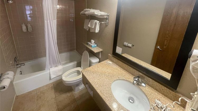 Quality Inn Council Bluffs I-80 Room