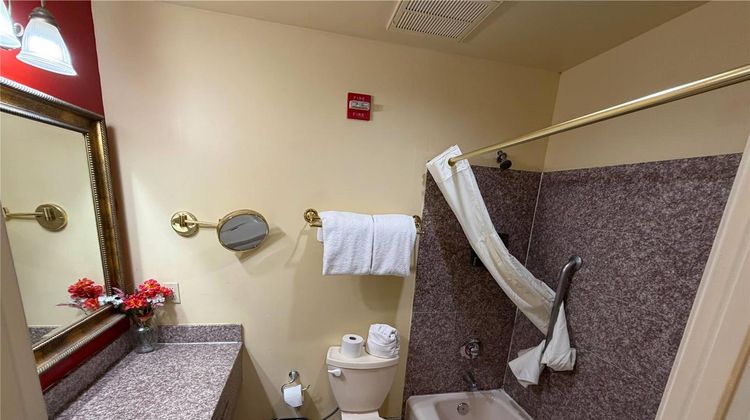 O'Brien Riverwalk Boutique Hotel Room