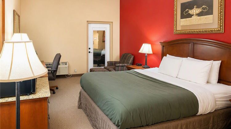 O'Brien Riverwalk Boutique Hotel Room