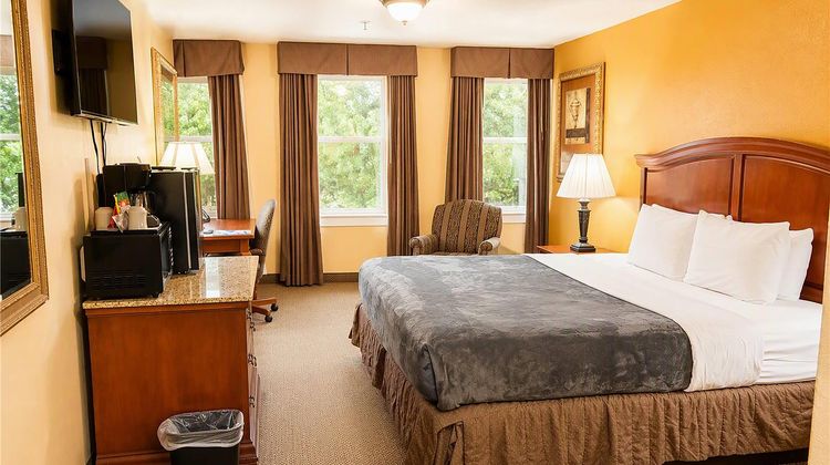 O'Brien Riverwalk Boutique Hotel Room