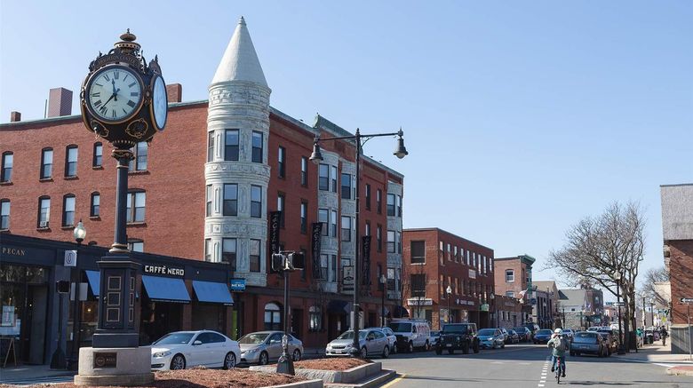 <b>Hotel Boston Exterior</b>. Images powered by <a href="https://iceportal.shijigroup.com/" title="IcePortal" target="_blank">IcePortal</a>.