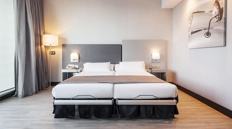 Hotel Ilunion Atrium Room