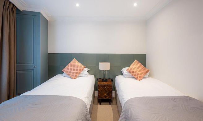 Fountain House Apartments Lancaster Gate Room