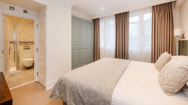Fountain House Apartments Lancaster Gate Room