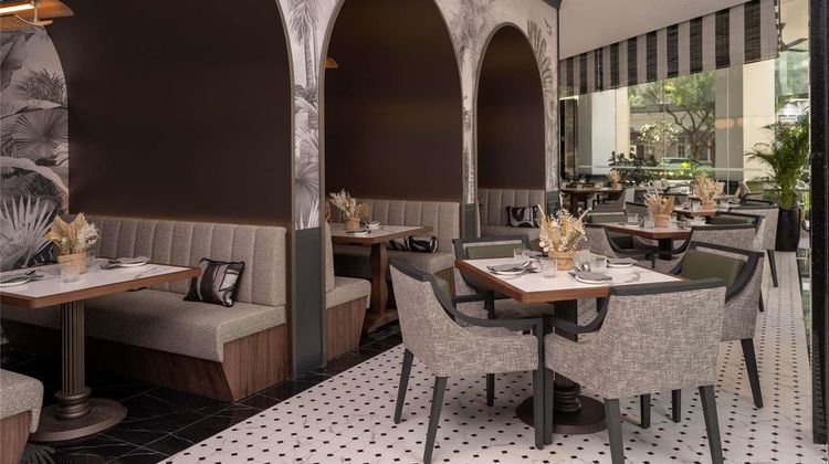 Novotel Robertson Quay Restaurant