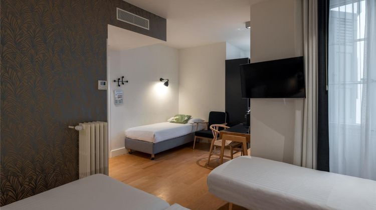 Pax Hotel Room