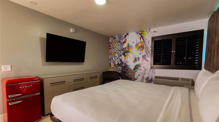 The Lexi Las Vegas Room