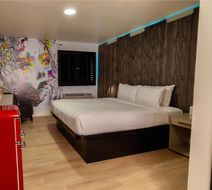 The Lexi Las Vegas Room
