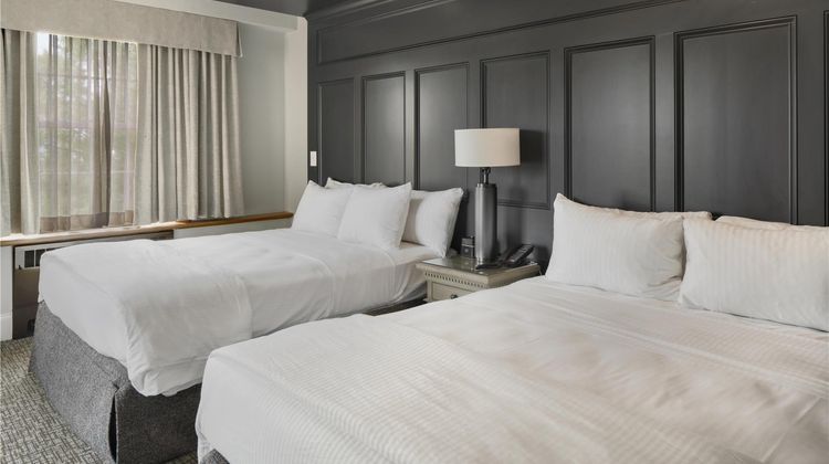 Tidewater Inn Room