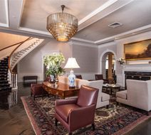 Tidewater Inn Lobby
