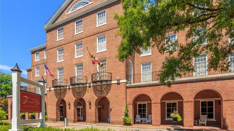 Tidewater Inn Exterior