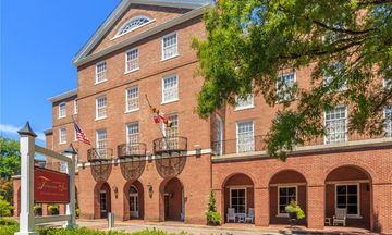 Tidewater Inn
