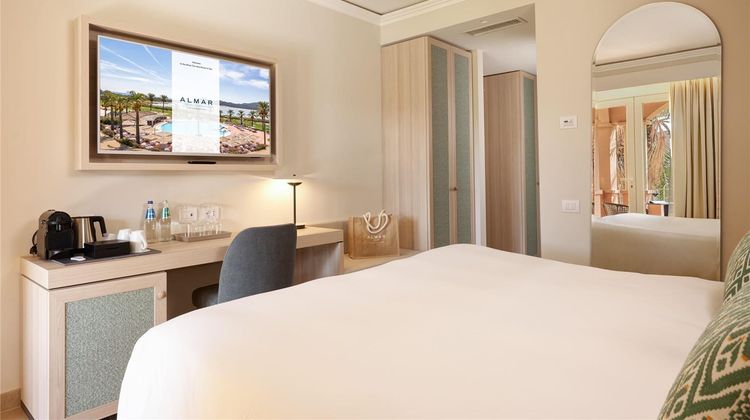 Almar Timi Ama Room