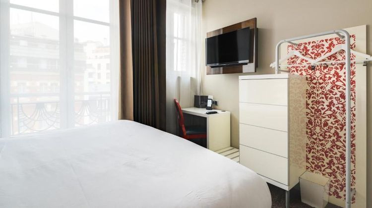 Hotel Pavillon Nation Room