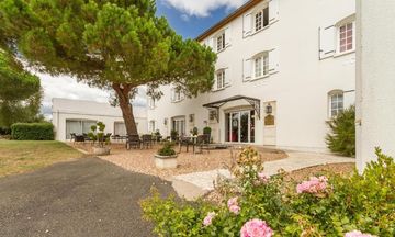 Hotel des Chateaux
