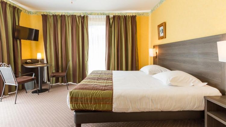 Hotel des Chateaux Room