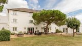Hotel des Chateaux Exterior
