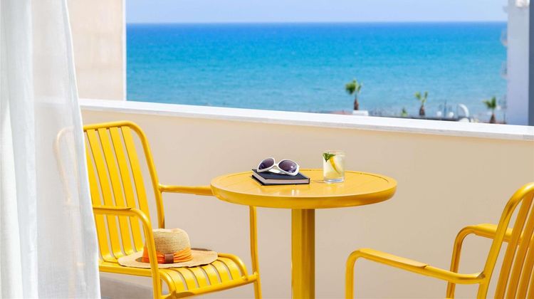 Ibis Styles Larnaca Finikoudes Beach Room