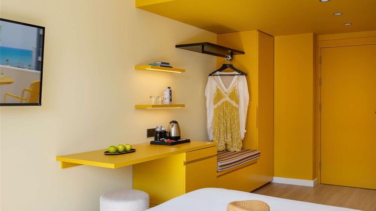 Ibis Styles Larnaca Finikoudes Beach Room