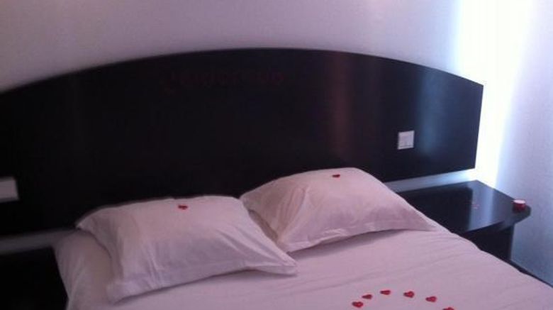 <b>Relais Fasthotel Rodez Room</b>. Images powered by <a href="https://iceportal.shijigroup.com/" title="IcePortal" target="_blank">IcePortal</a>.