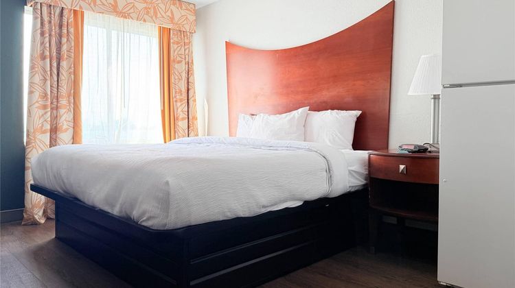 Travelodge by Wyndham Fort Wayne North Room