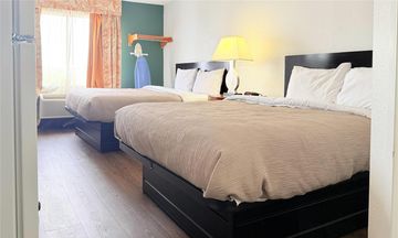 Travelodge by Wyndham Fort Wayne North