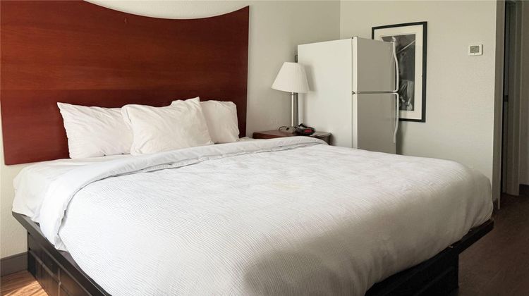 Travelodge by Wyndham Fort Wayne North Room