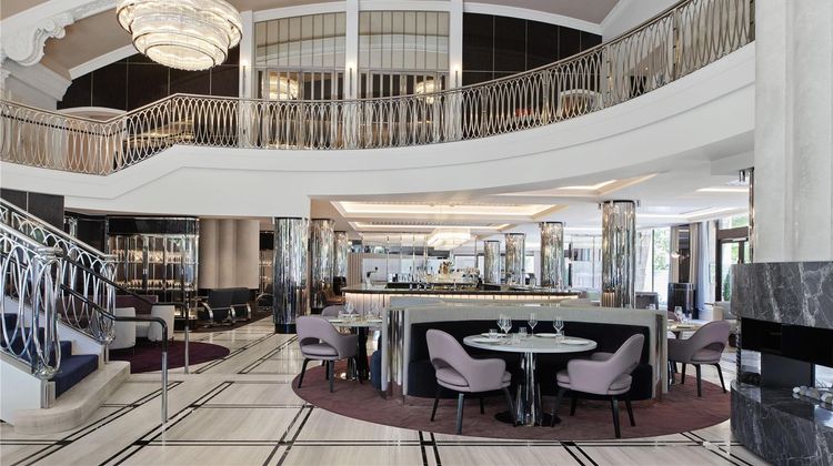 Royce Hotel Restaurant