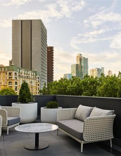 Royce Hotel